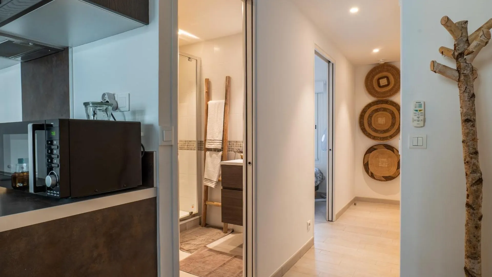1-Br Apartment In The Heart Of Cannes
